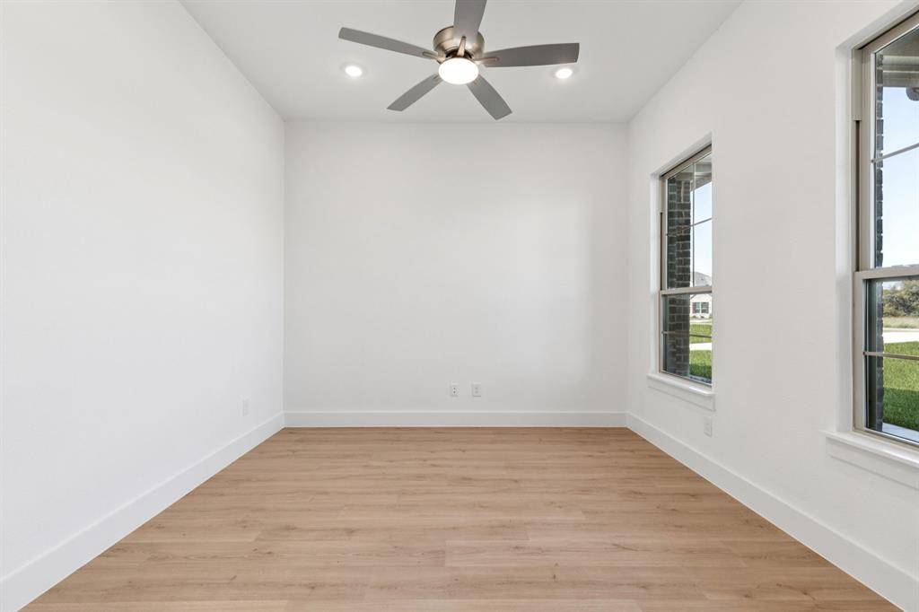 133 Swan Lake Drive, Waxahachie, TX 75165