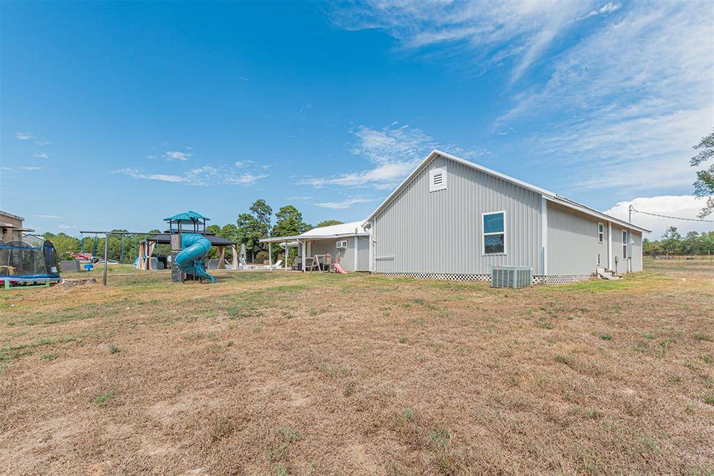 2162 Blackburn Road, Diana, TX 75640