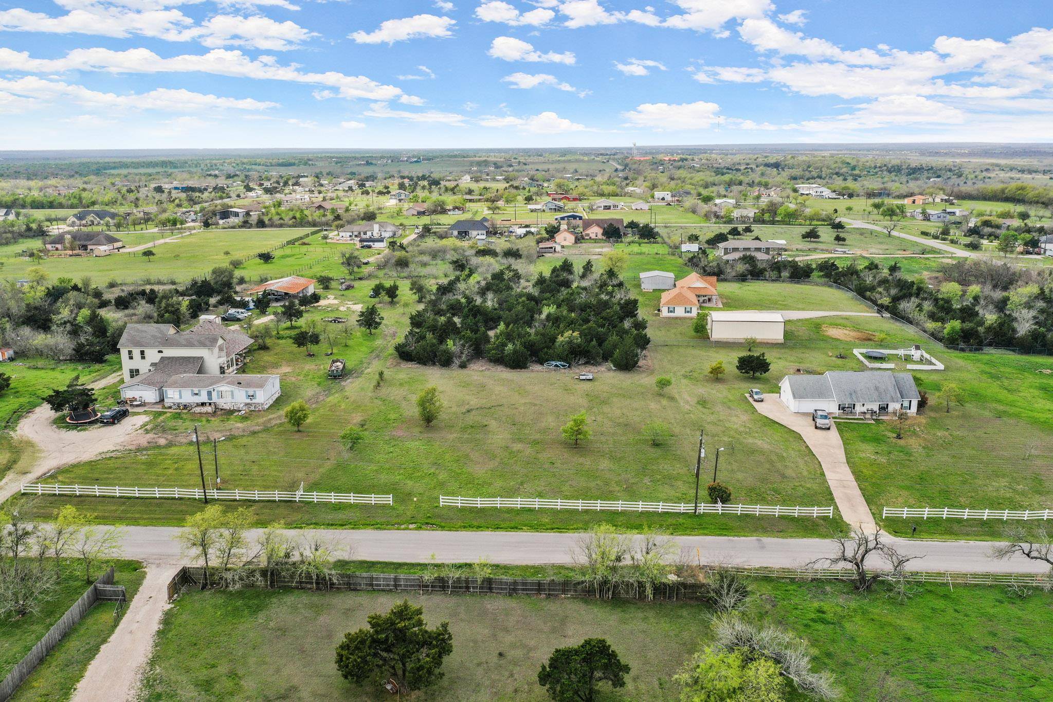 507 Mesa DR, Del Valle, TX 78617