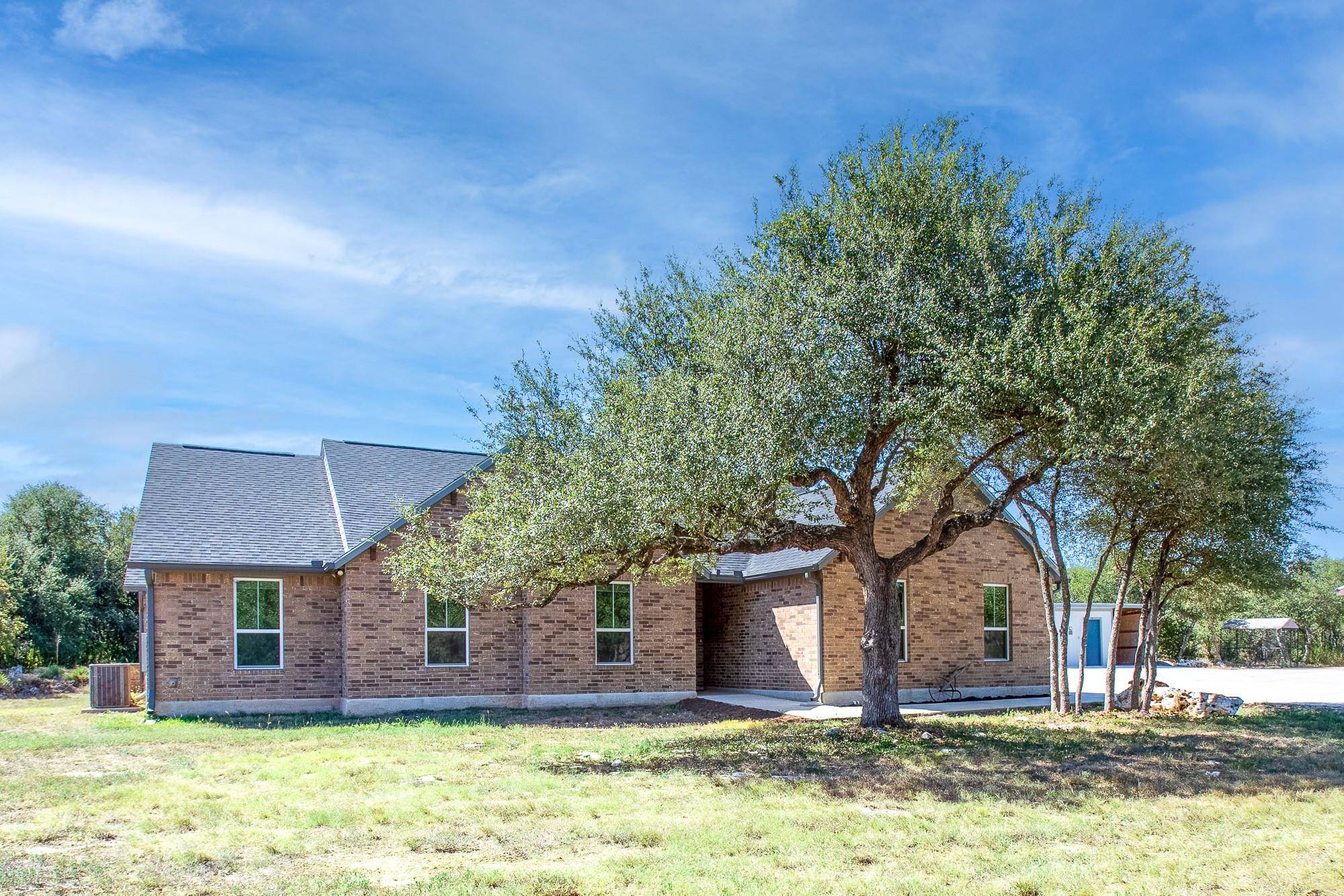 185 Valley Sierra LN, Driftwood, TX 78619