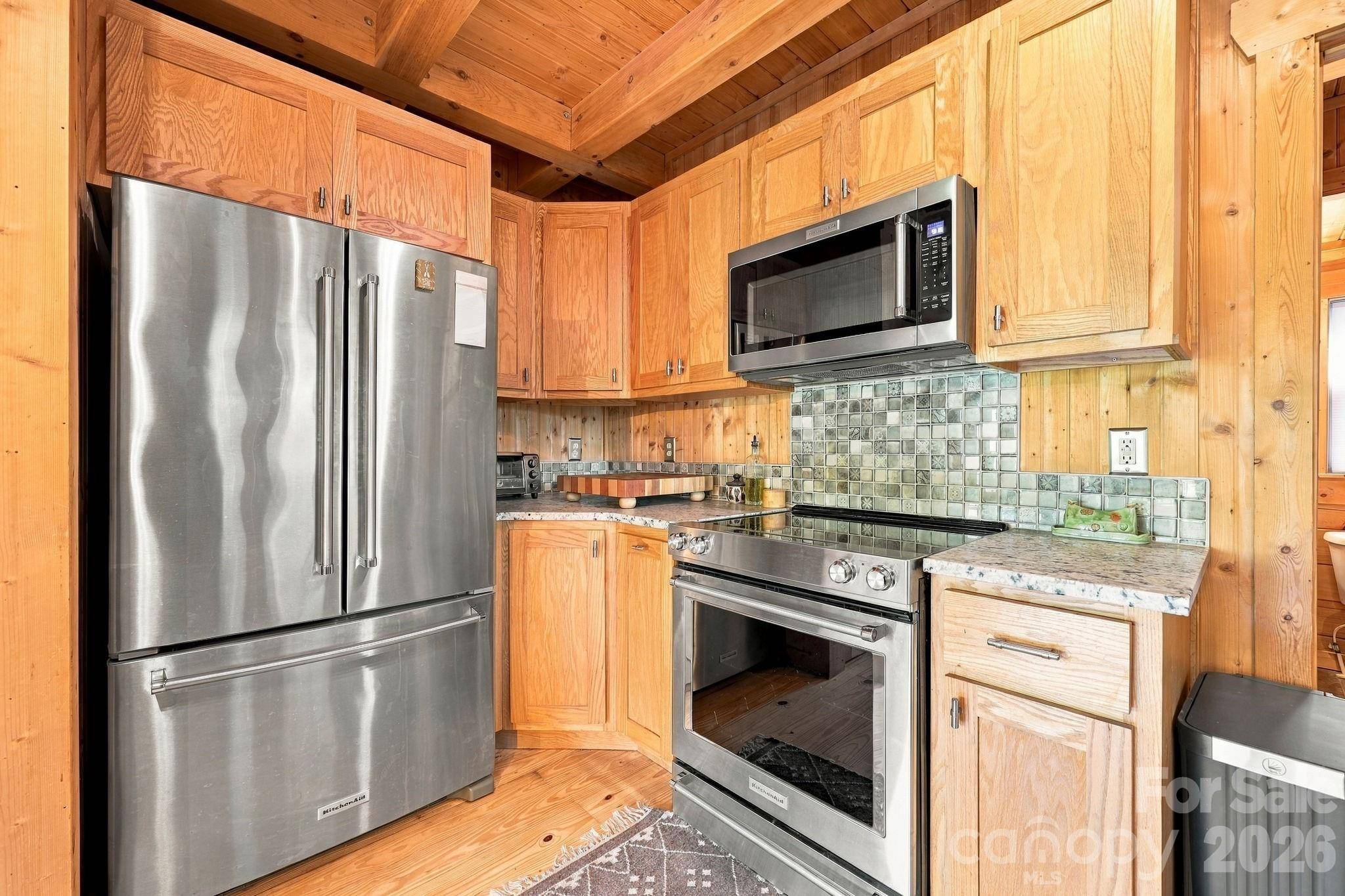 132 Falls View TRL, Lake Lure, NC 28746