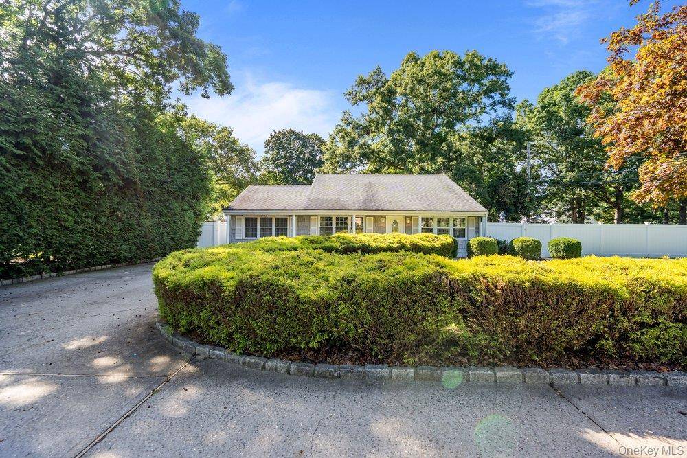 22 Half Moon Pond RD, Ridge, NY 11961