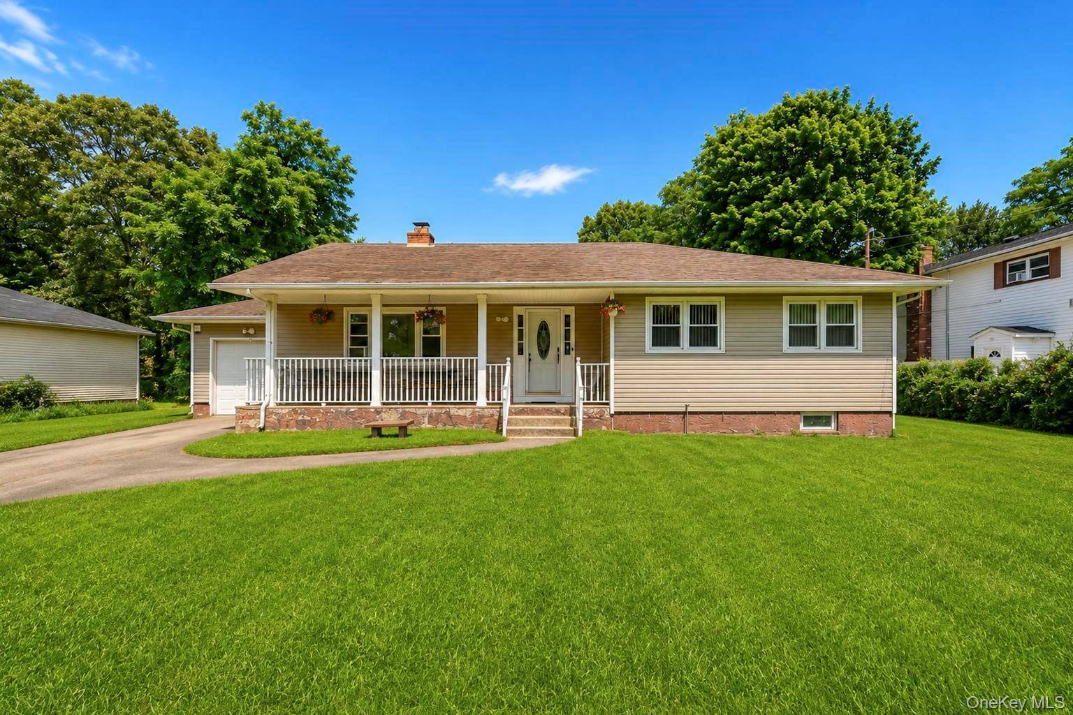 617 Granny, Middle Island, NY 11953