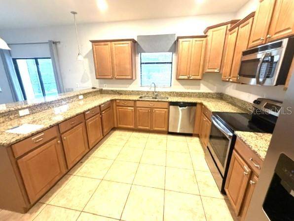 1431 MOON VALLEY DR, Davenport, FL 33896
