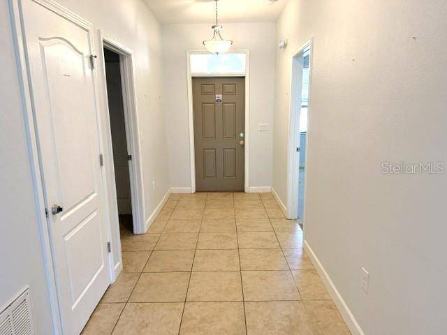 1431 MOON VALLEY DR, Davenport, FL 33896