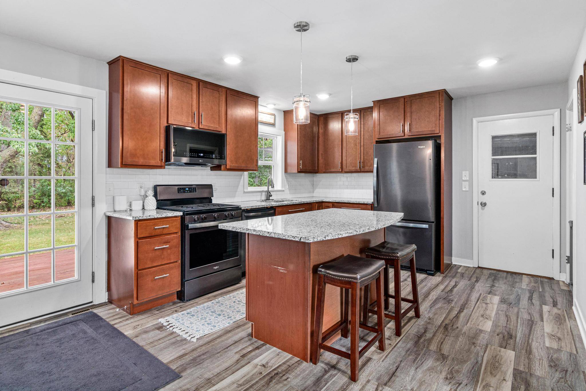 2439 53rd ST E, Inver Grove Heights, MN 55076
