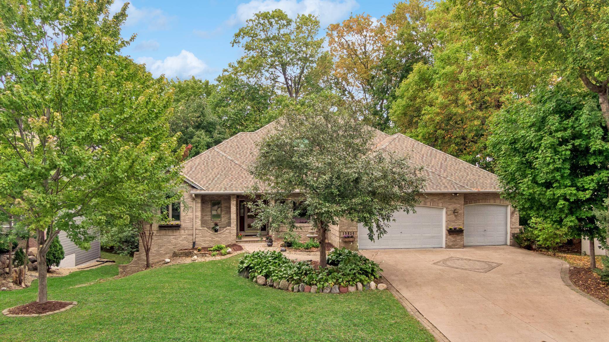 15920 37th AVE N, Plymouth, MN 55446