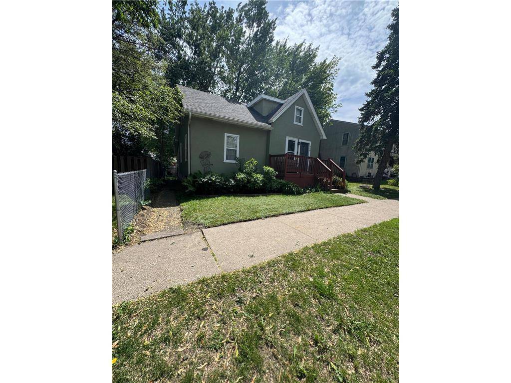 878 Monroe CT, Saint Paul, MN 55102