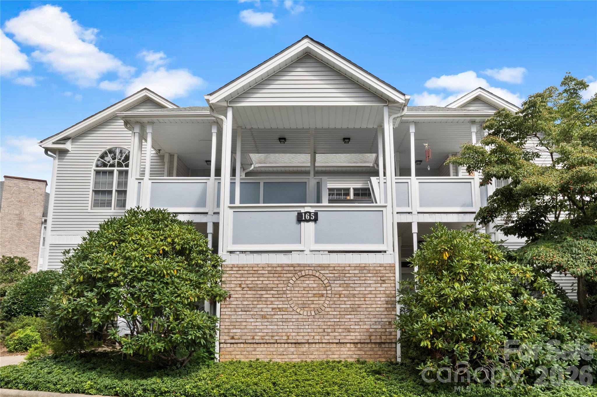 165 Ewbank Garden DR, Hendersonville, NC 28791