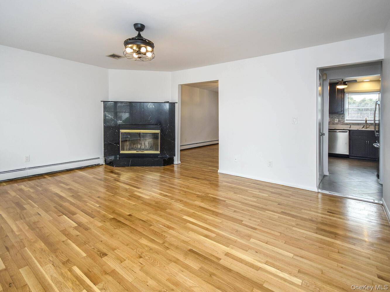 2 Pequot AVE #A, Port Washington, NY 11050