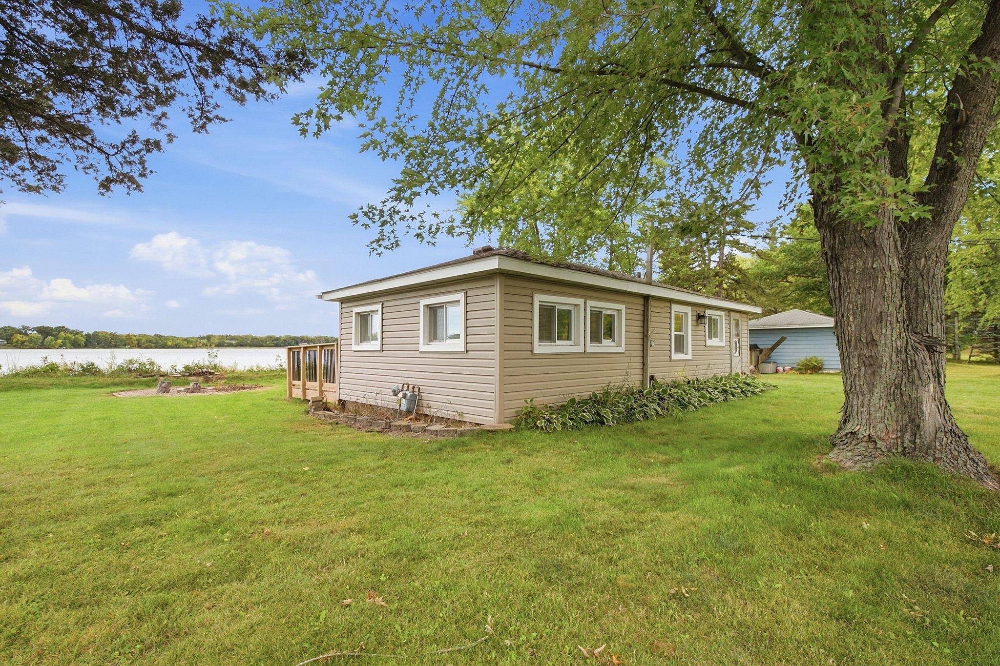 31468 London DR NE, Cambridge, MN 55008