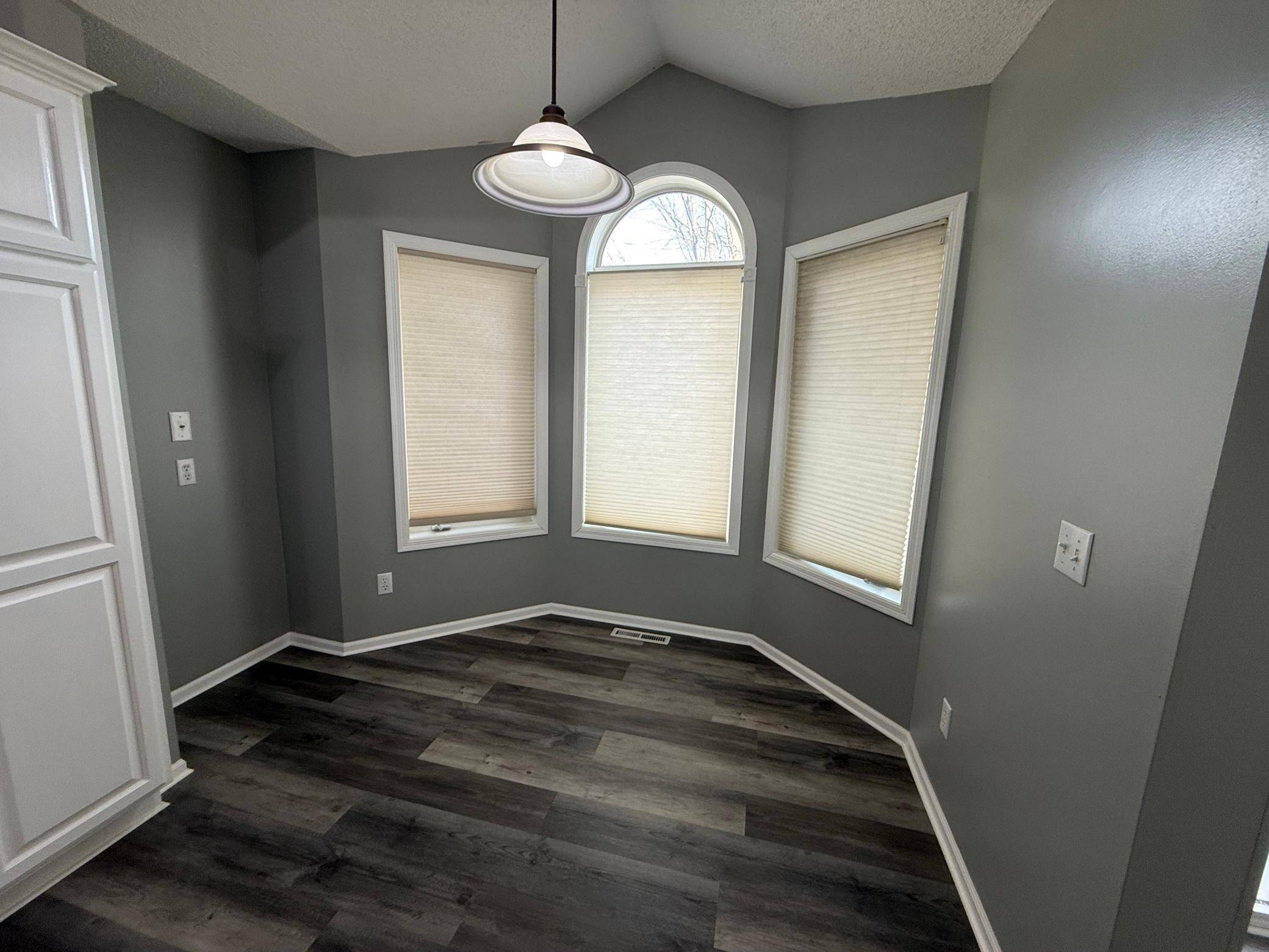 9113 Medley CIR, Golden Valley, MN 55427