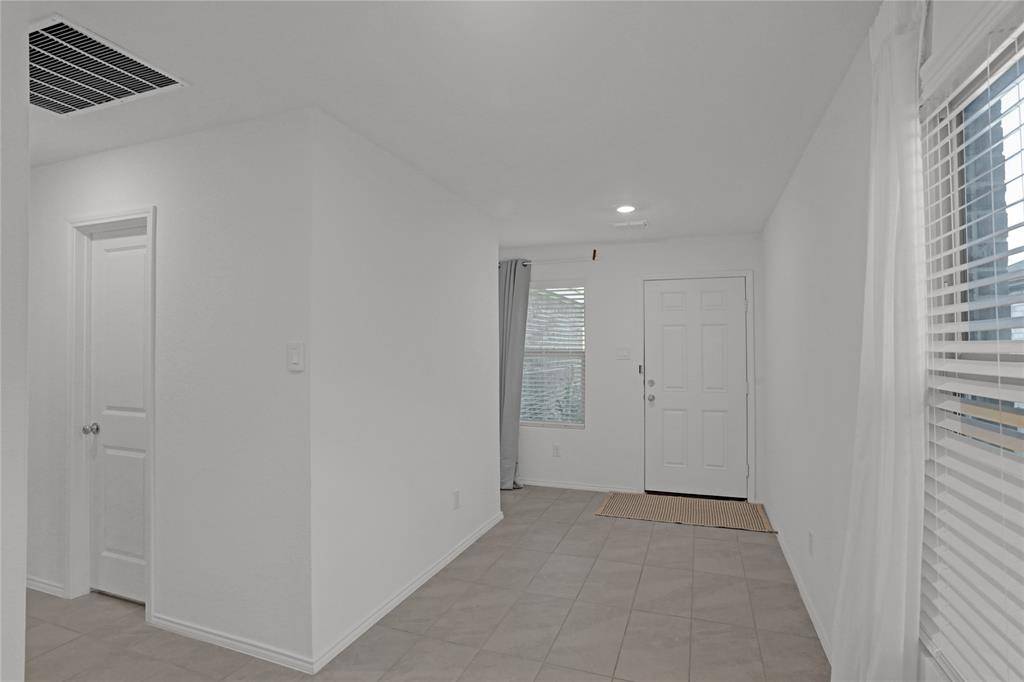 14048 Earlham Street, Pilot Point, TX 76258
