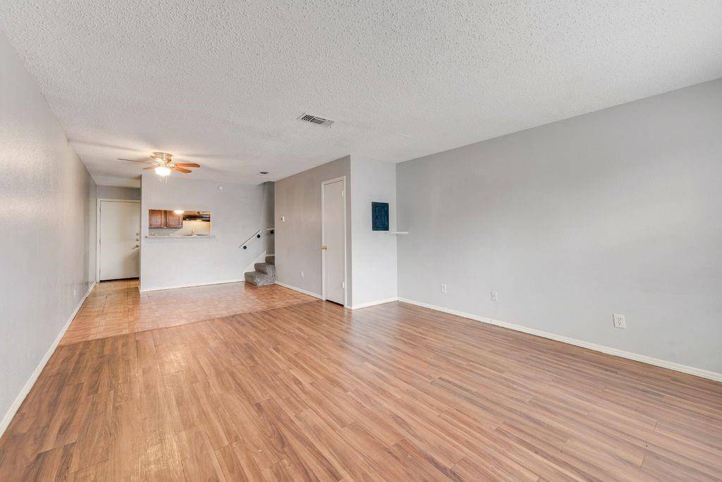 600 Grand #108, Arlington, TX 76010