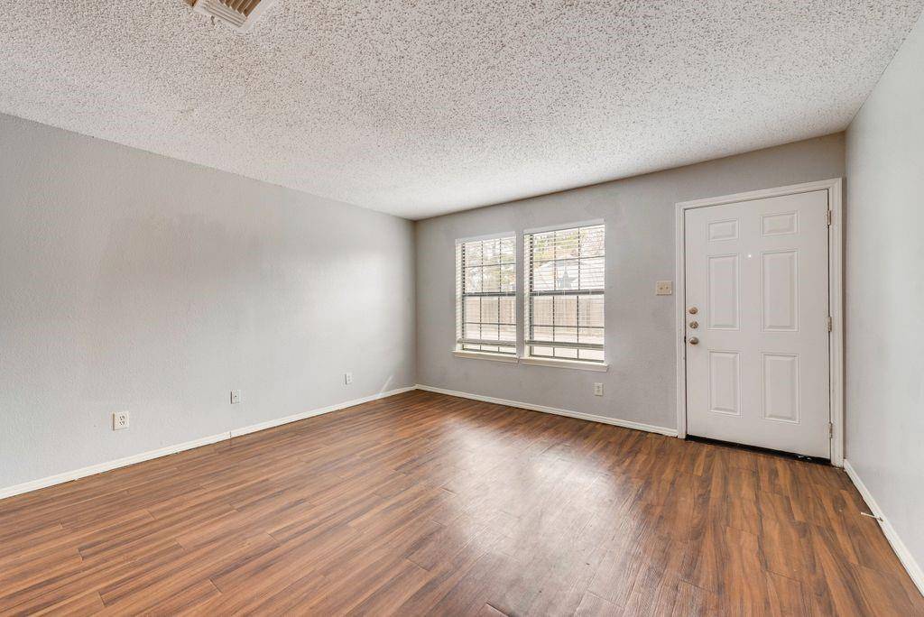 600 Grand #108, Arlington, TX 76010