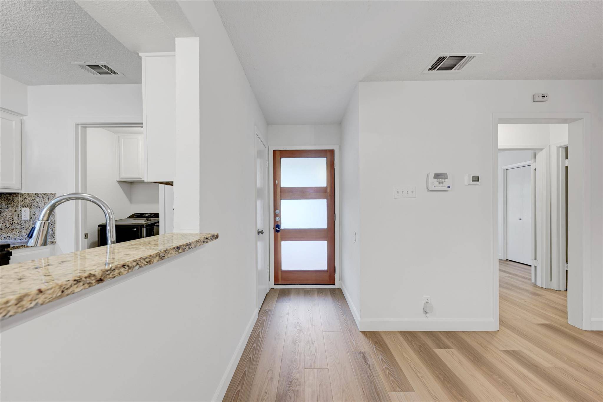 2106 Nickerson ST #105, Austin, TX 78704