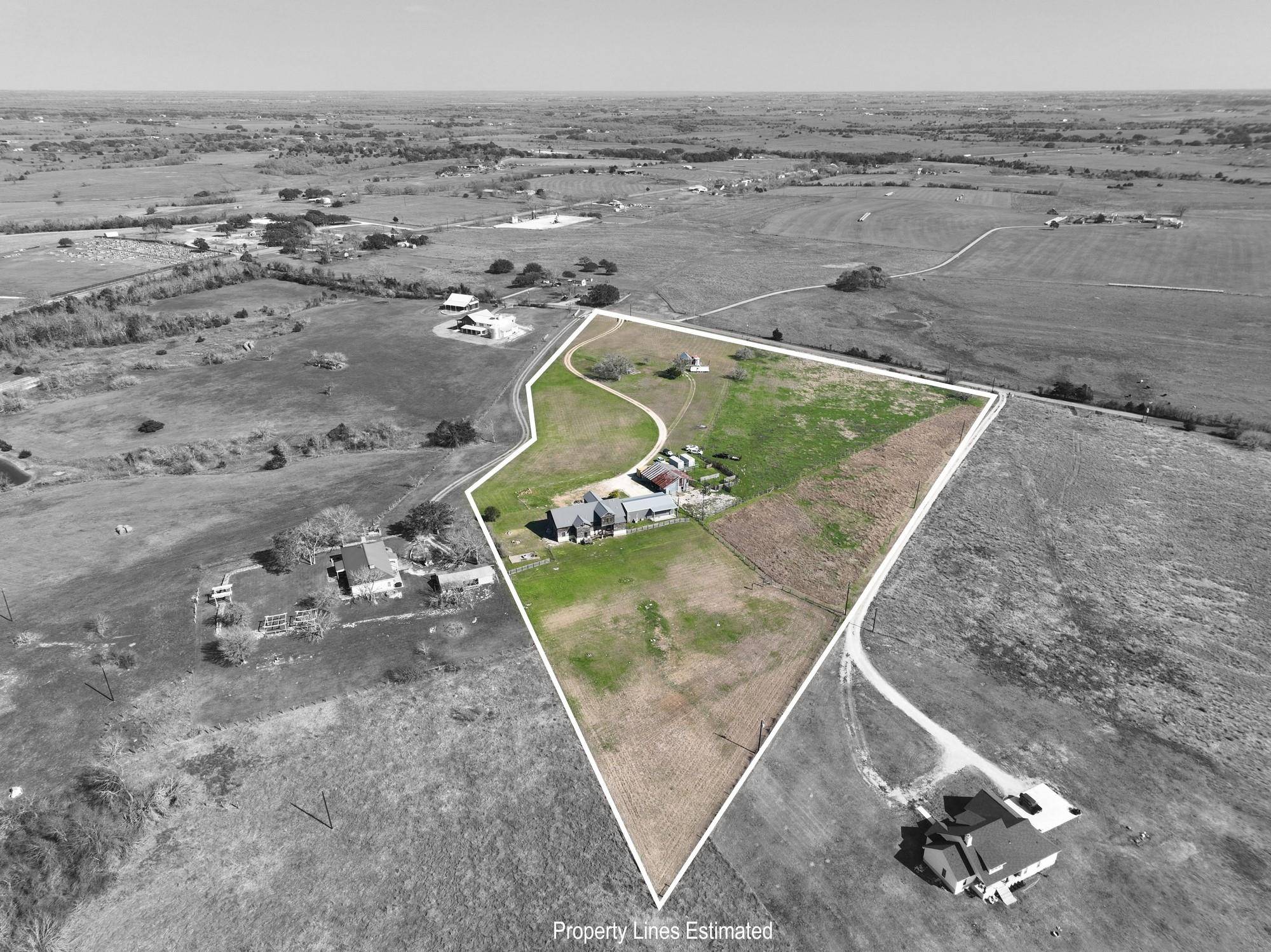 2645 Kallus RD, La Grange, TX 78945