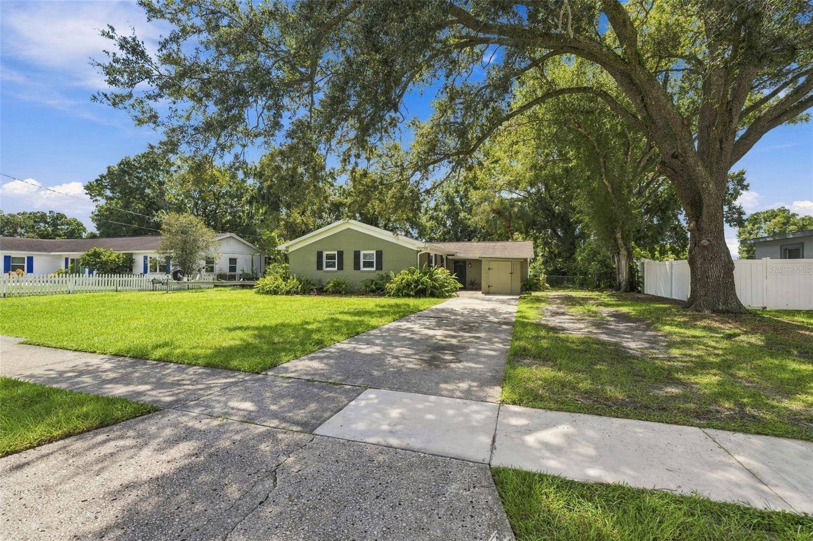 6613 TRAVIS BLVD, Tampa, FL 33610