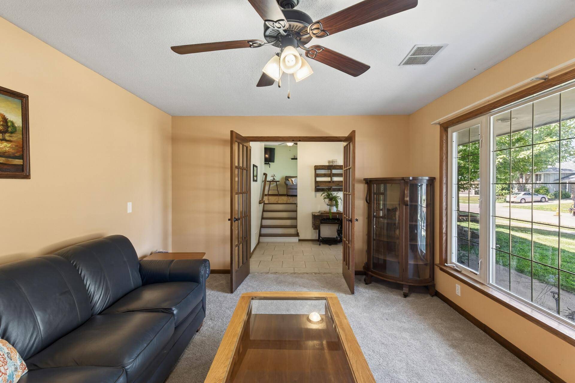1094 Lowell DR, Apple Valley, MN 55124