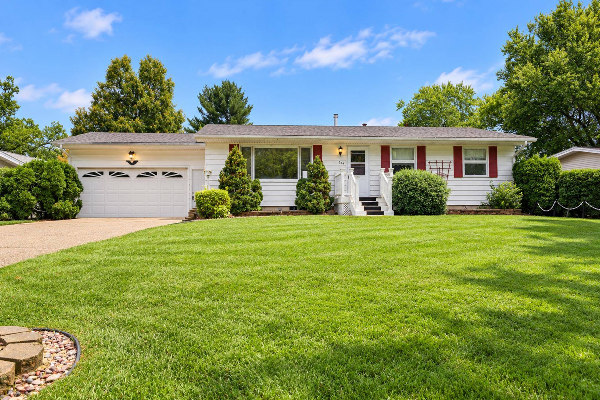 306 NW California ST, Brownsdale, MN 55918