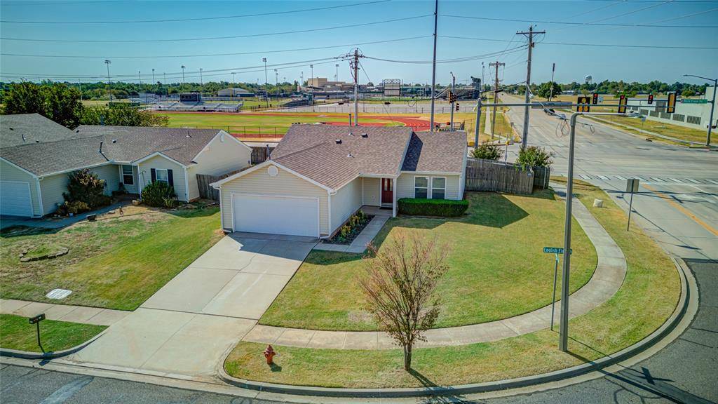 524 English Elm LN, Norman, OK 73069