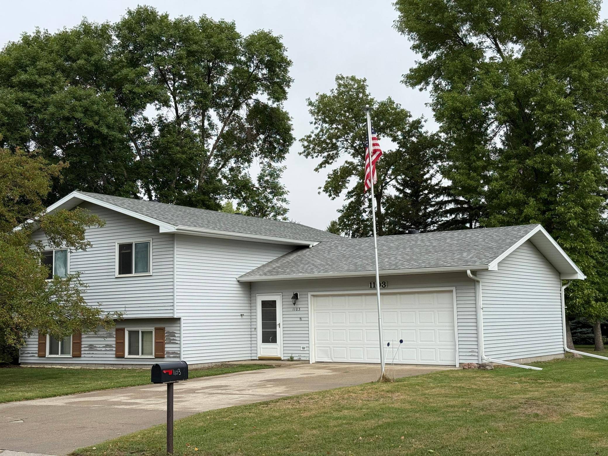 1103 2nd AVE SE, Barnesville, MN 56514