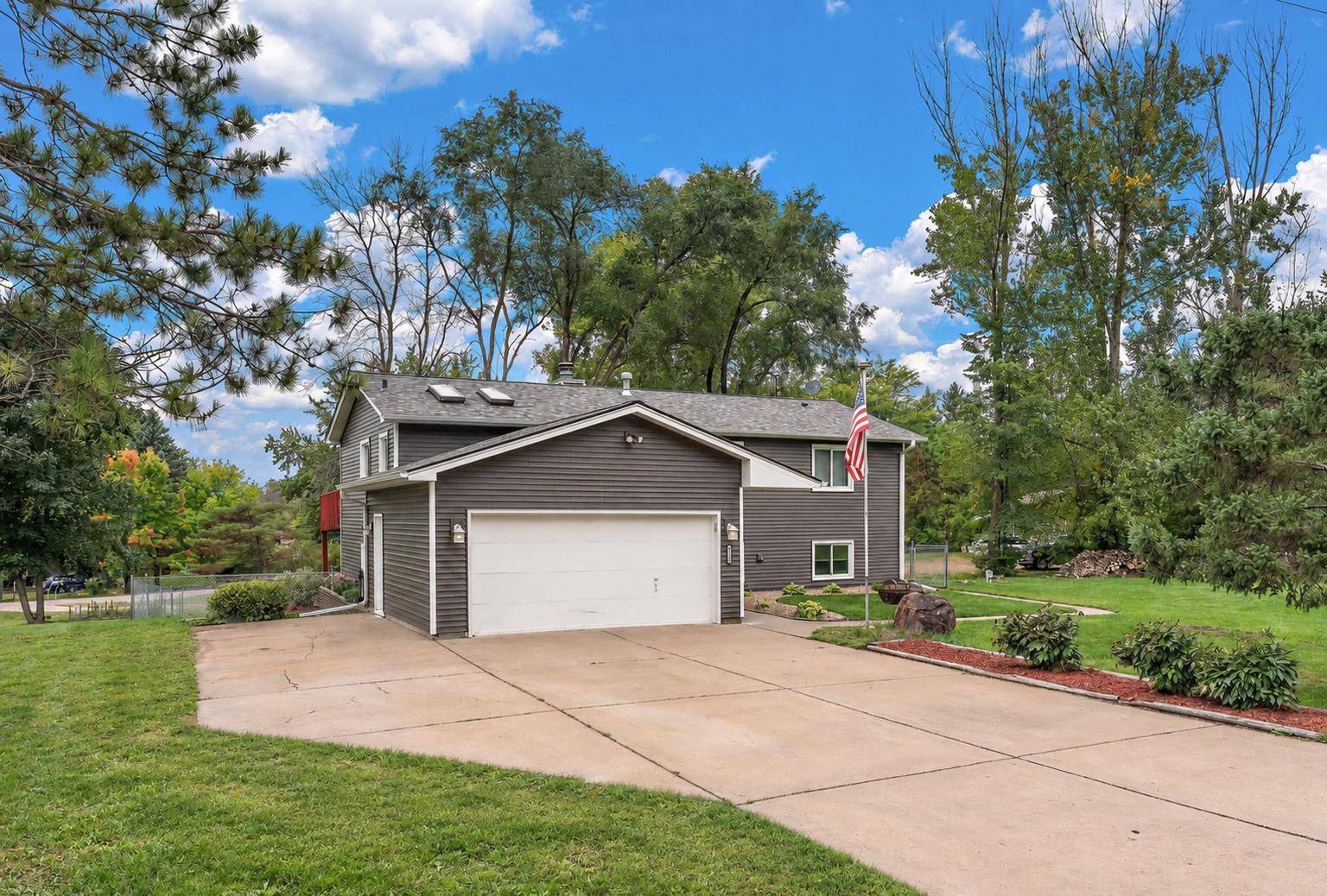 25300 Itasca AVE, Forest Lake, MN 55025