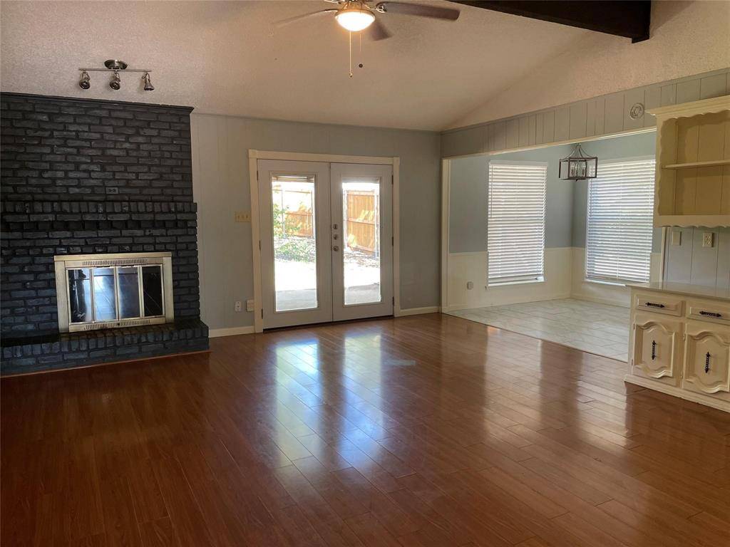 1112 Joanna Circle, Desoto, TX 75115