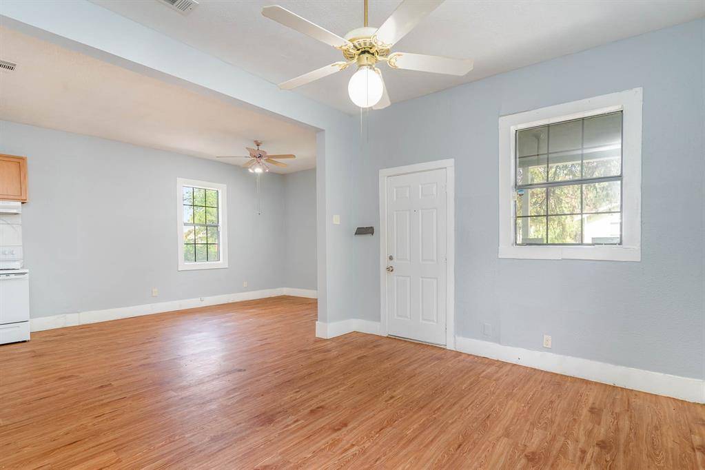 2630 Lenway Street, Dallas, TX 75215