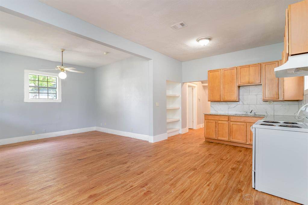 2630 Lenway Street, Dallas, TX 75215
