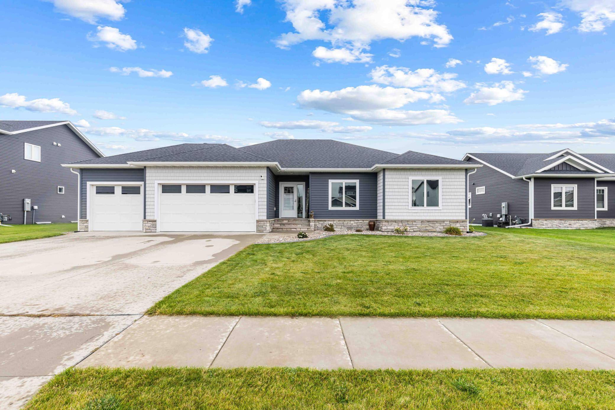 6669 55th AVE S, Fargo, ND 58104
