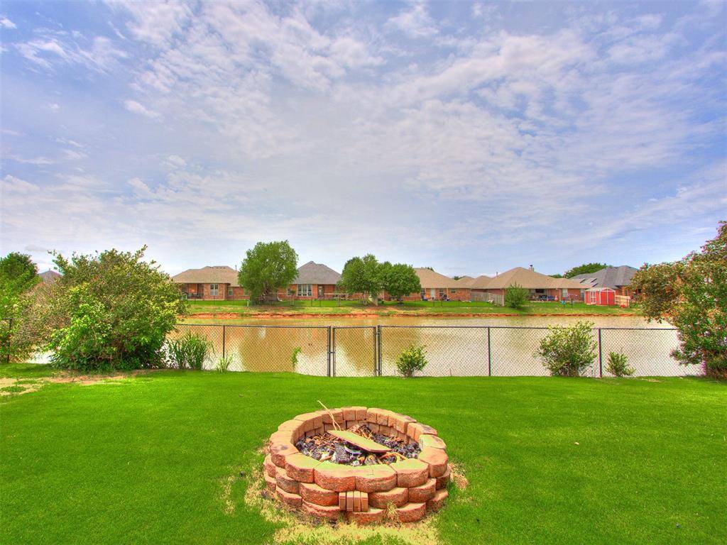 705 N Buckhorn Way DR, Mustang, OK 73064