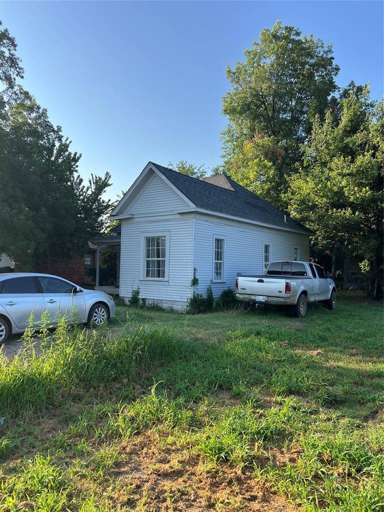 1117 W Pennsylvania AVE, Chickasha, OK 73018