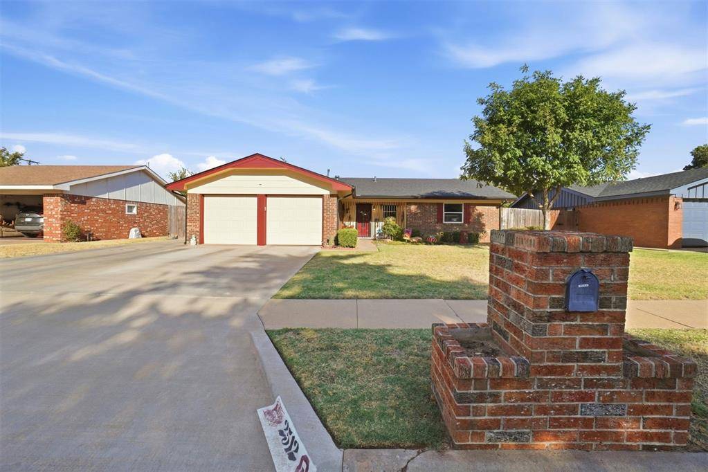 2512 Cherokee Strip ST, Altus, OK 73521