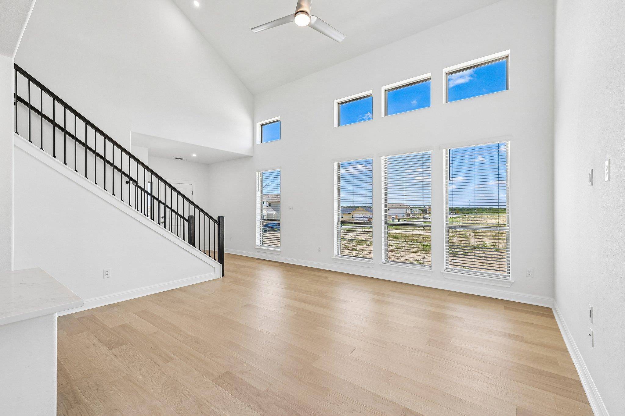 349 Elephant Island LOOP, Kyle, TX 78640
