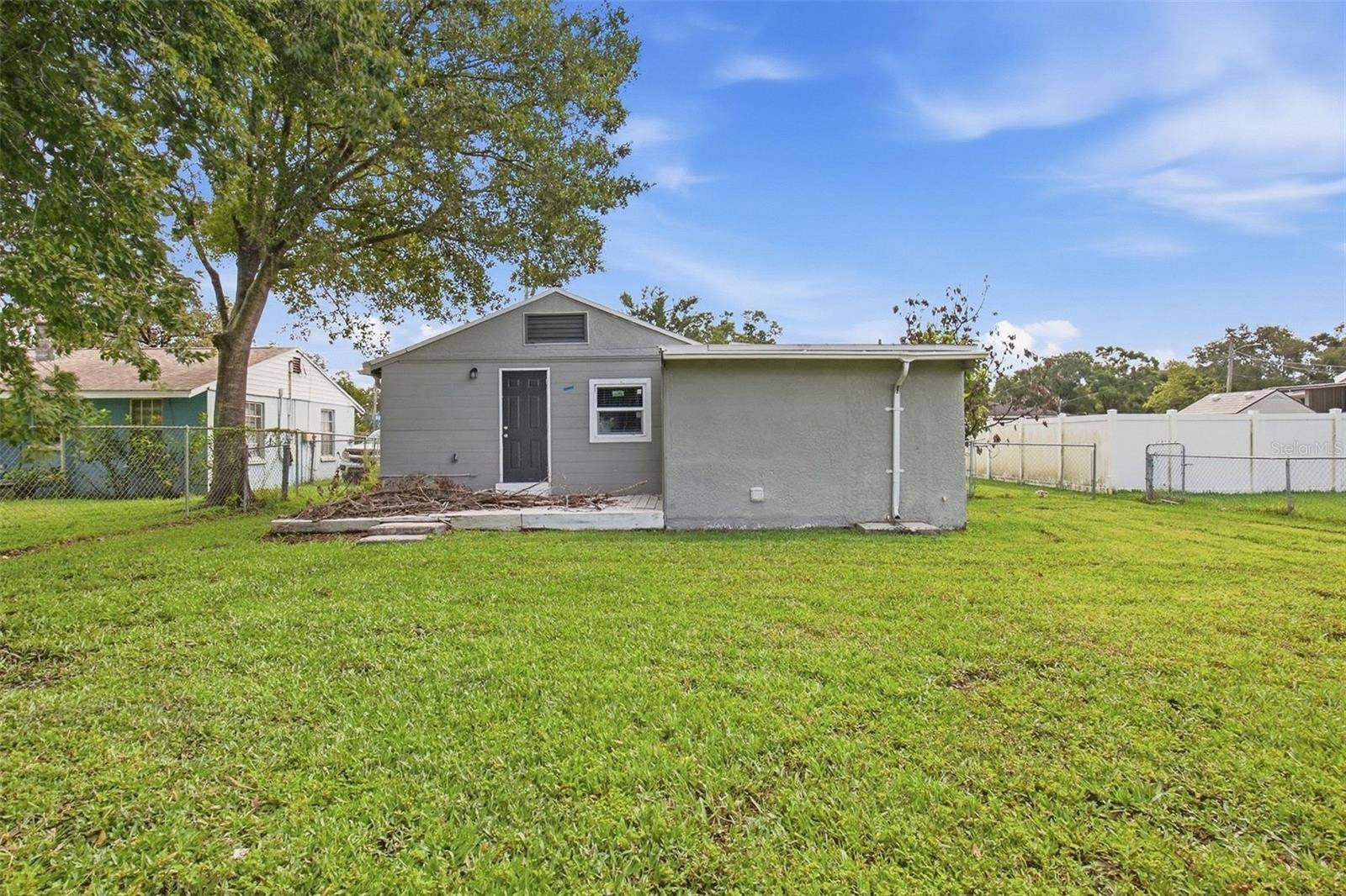 6804 N WILLOW AVE, Tampa, FL 33604