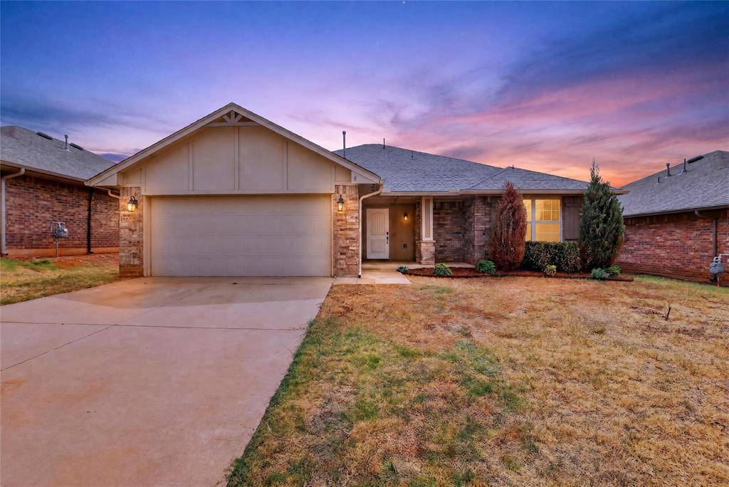 6516 NW 158th ST, Edmond, OK 73013
