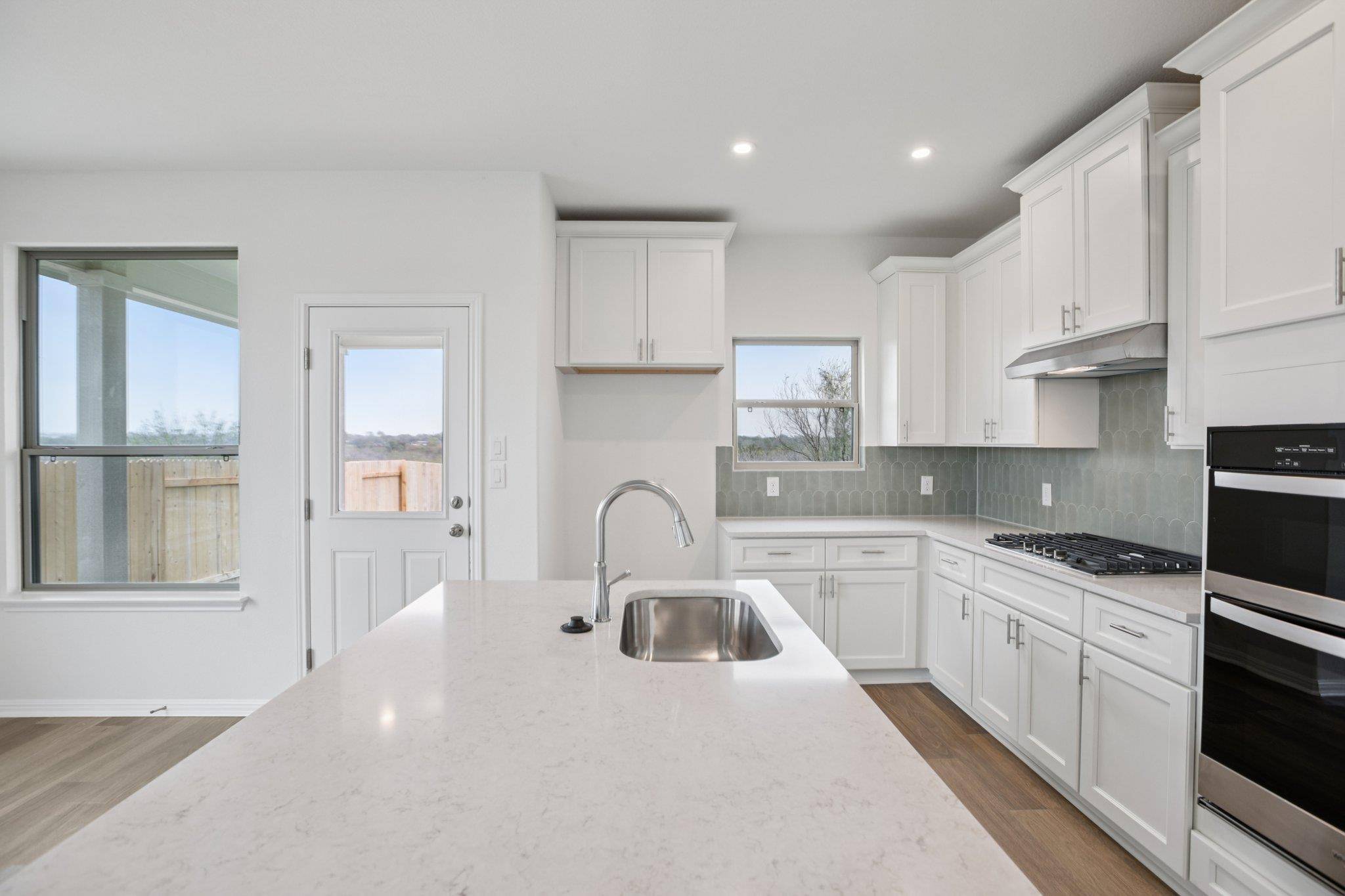 345 Elephant Island LOOP, Kyle, TX 78640