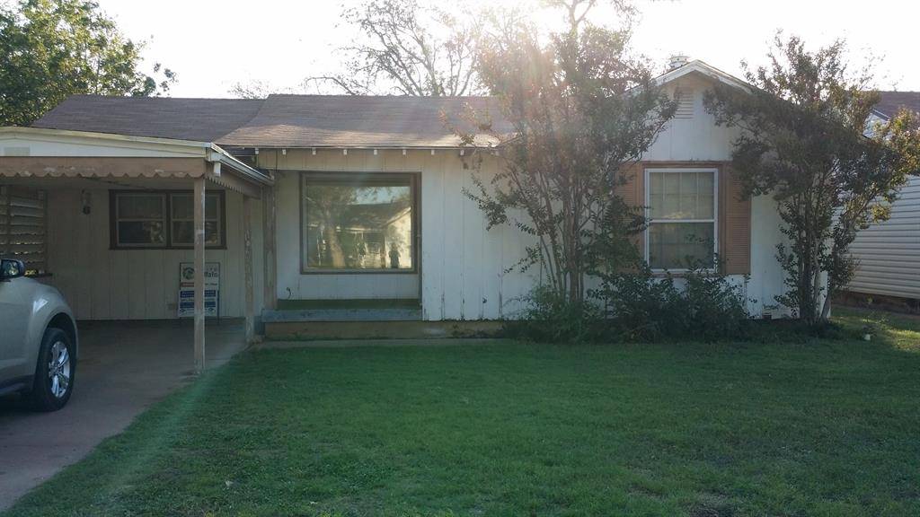 1009 Locust Street, Merkel, TX 79536