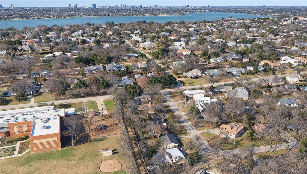 1727 Whittier Avenue, Dallas, TX 75218