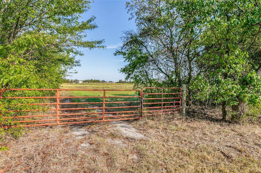 10812 County Road 1020, Burleson, TX 76028