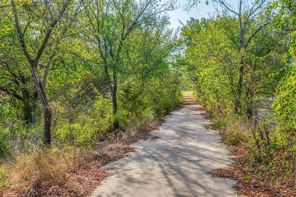 10812 County Road 1020, Burleson, TX 76028