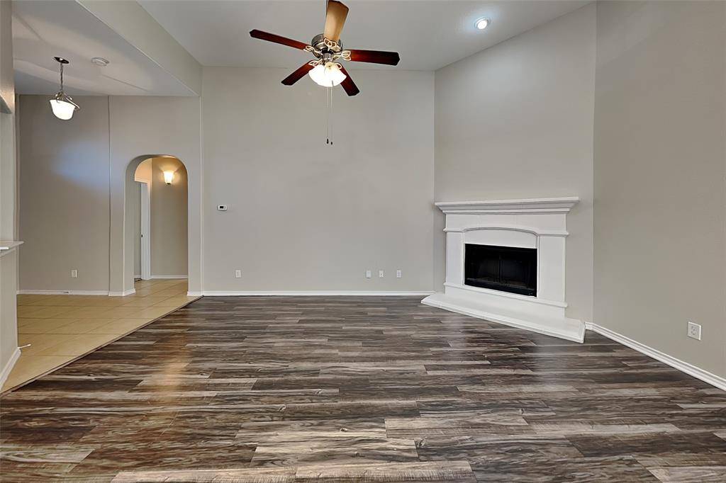 10848 Irish Glen Trail, Fort Worth, TX 76052