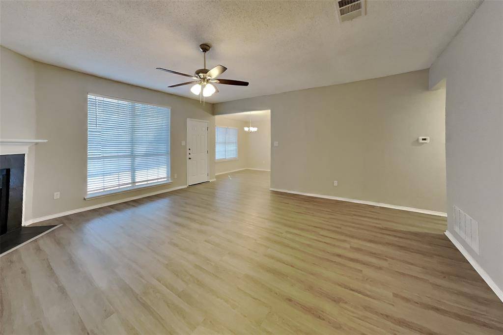 5515 Royal Meadow Lane, Arlington, TX 76017