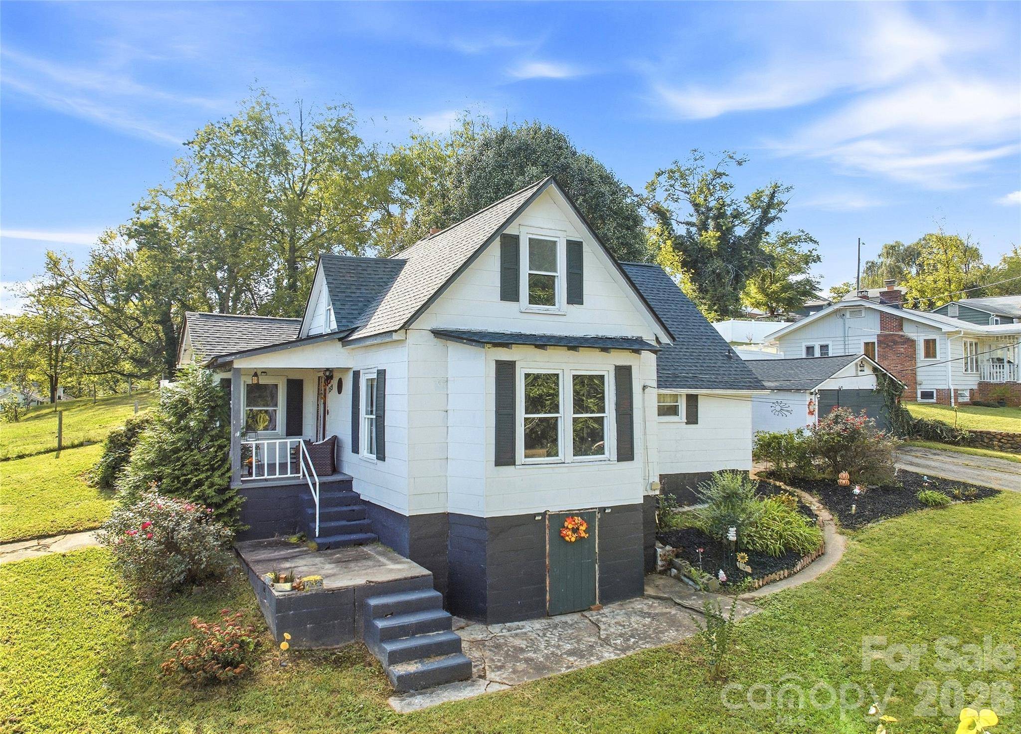 159 Ballew ST, Canton, NC 28716