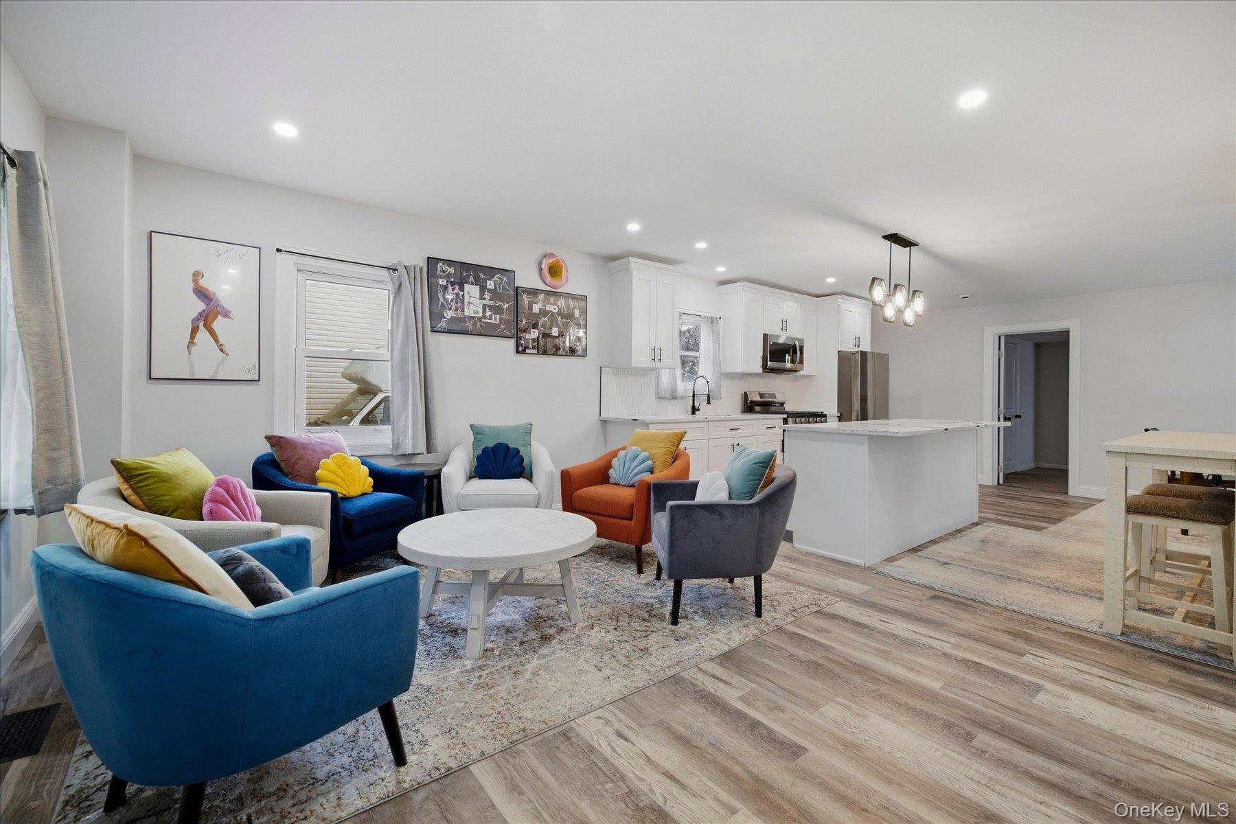 210 N Delaware AVE, Massapequa, NY 11758