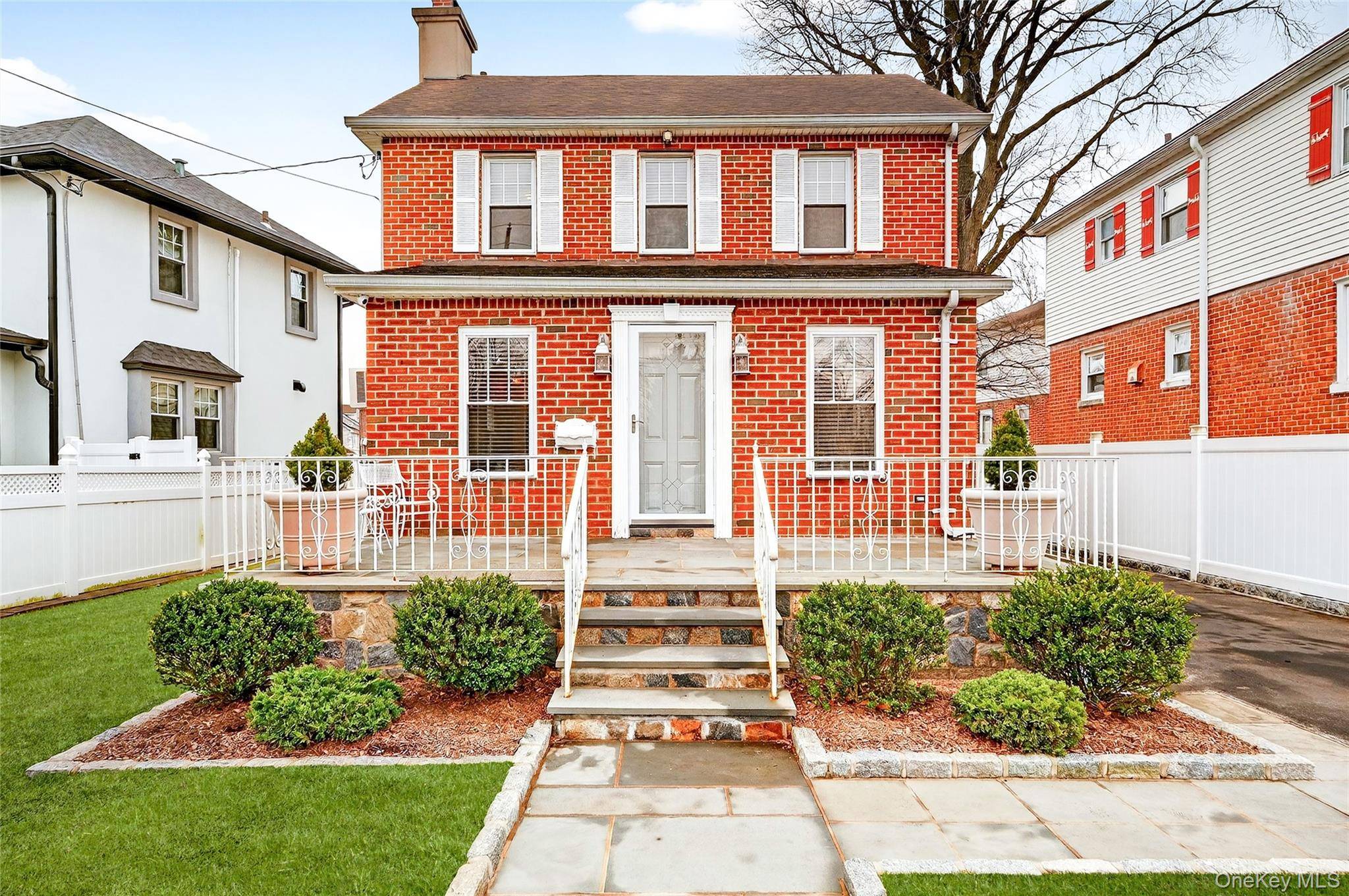 3334 Country Club RD, Bronx, NY 10465