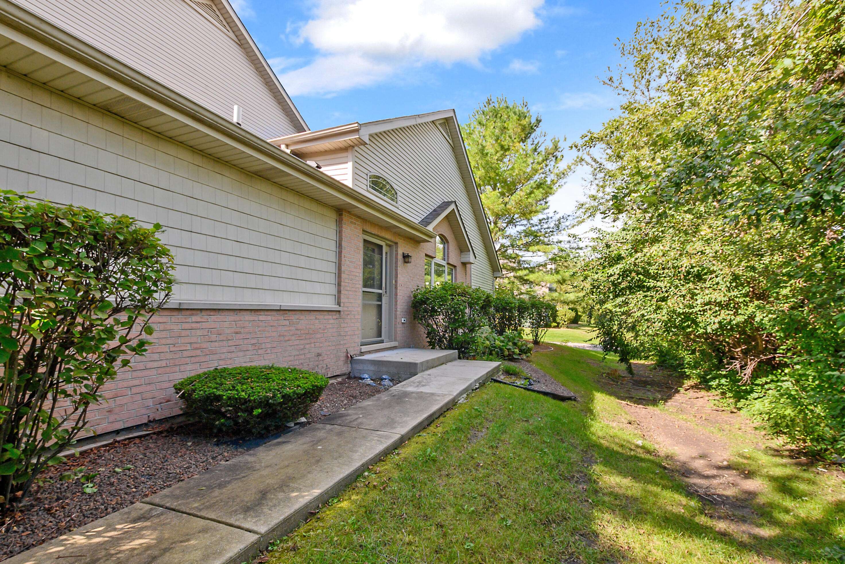 9983 Gettler Street, Dyer, IN 46311