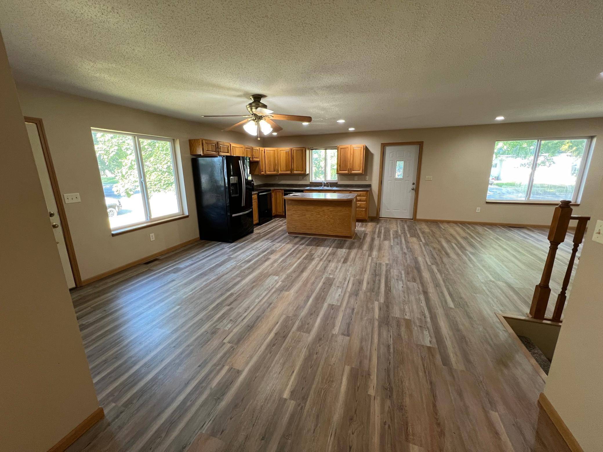 223 S Hering ST, Appleton, MN 56208