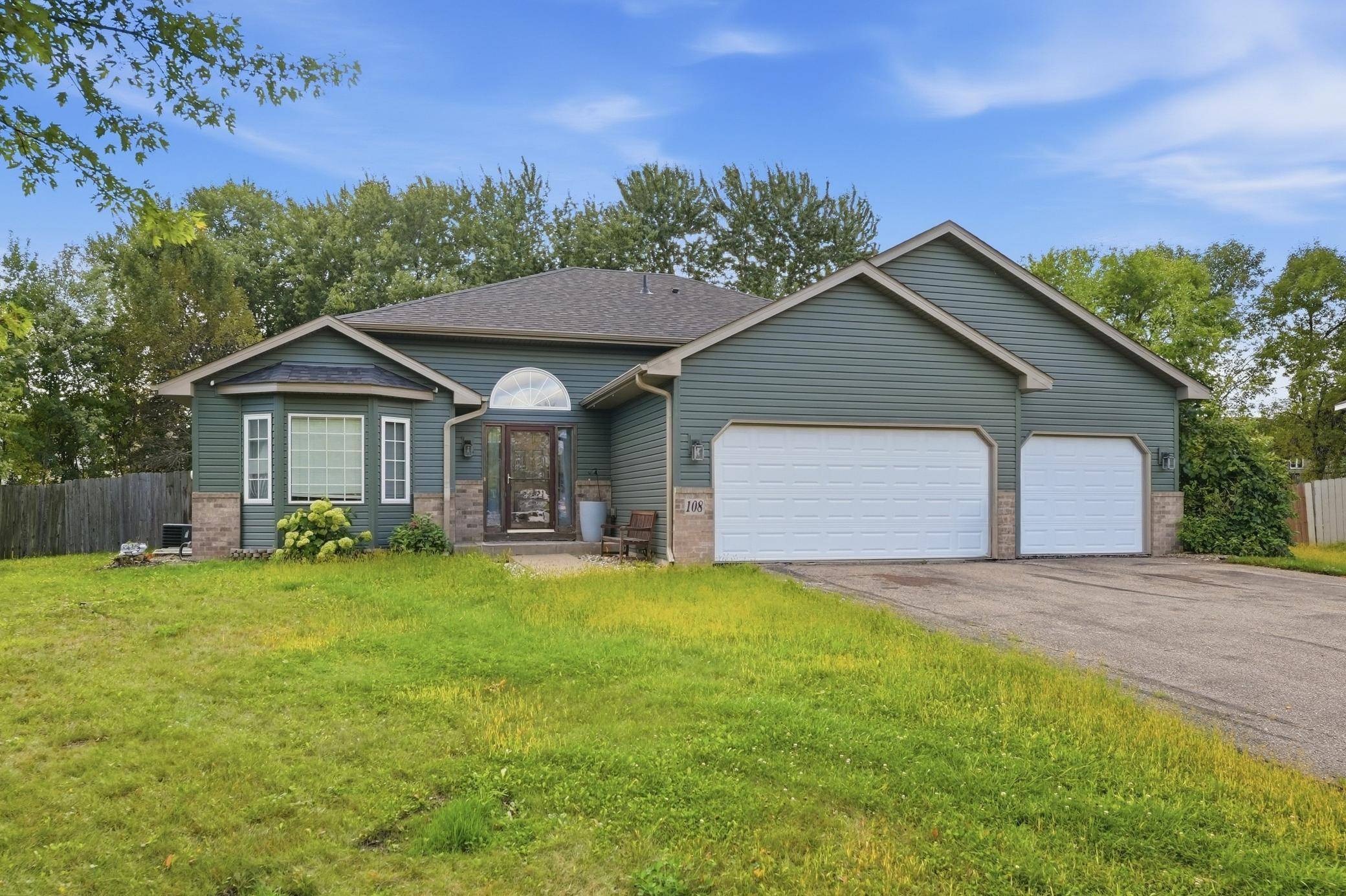 108 Charity CIR, Montrose, MN 55363